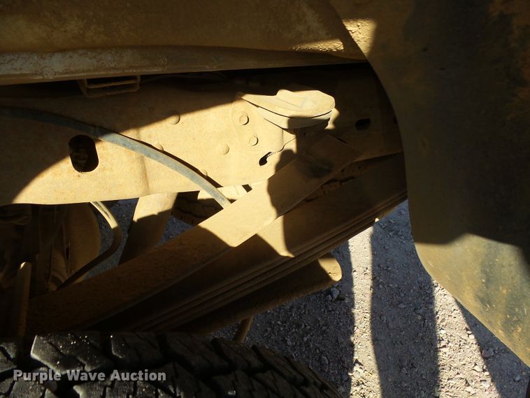 image for item EF9563 2001 Ford F250 Super Duty pickup truck