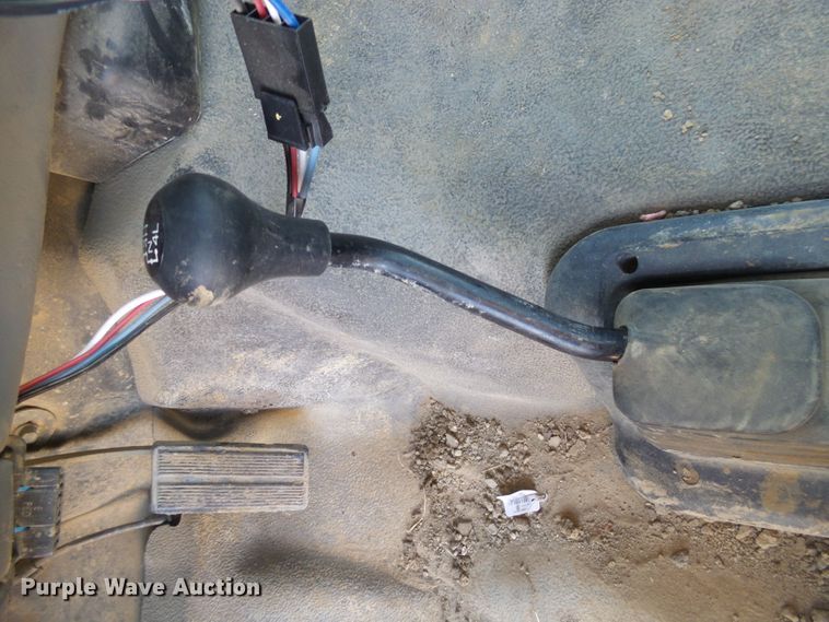 image for item EF9563 2001 Ford F250 Super Duty pickup truck