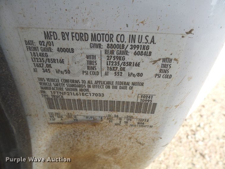 image for item EF9563 2001 Ford F250 Super Duty pickup truck