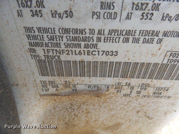 image for item EF9563 2001 Ford F250 Super Duty pickup truck