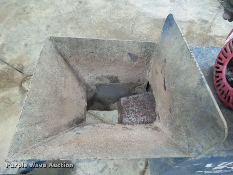 image for item EM9244 Lil Bubba curb machine