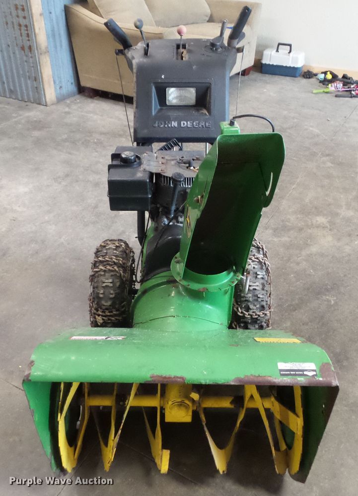 image for item EM9245 John Deere TRS27 snow blower