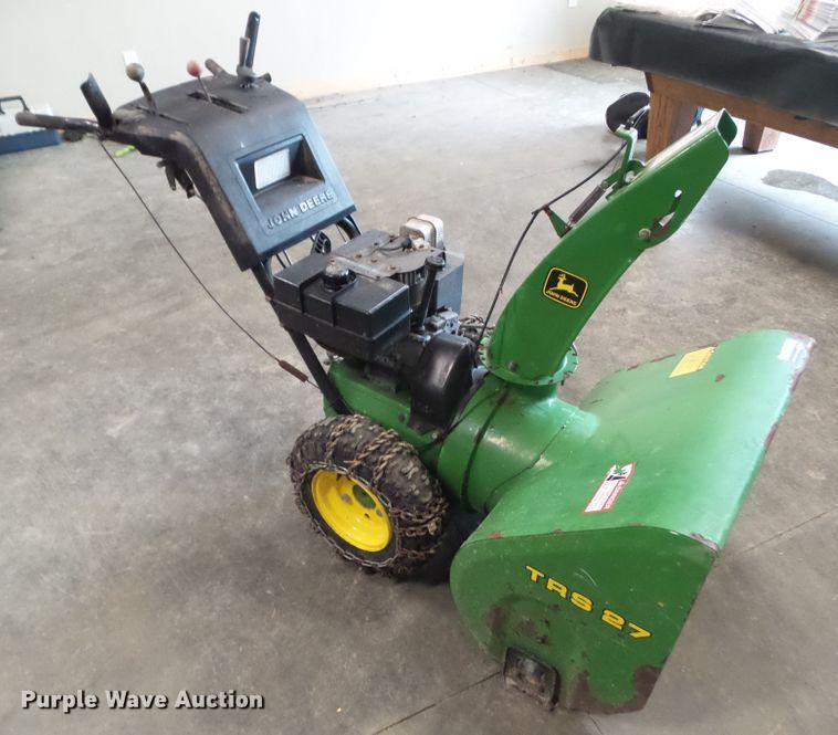 image for item EM9245 John Deere TRS27 snow blower