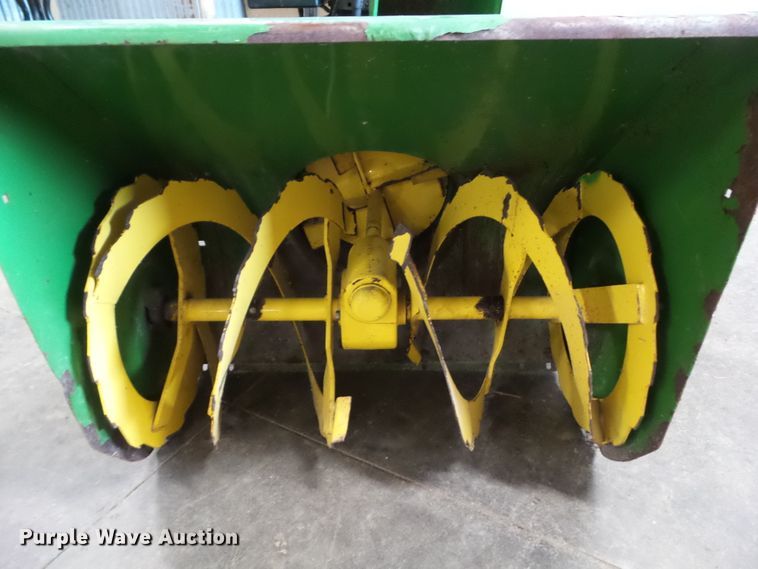 image for item EM9245 John Deere TRS27 snow blower