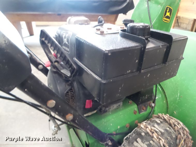 image for item EM9245 John Deere TRS27 snow blower