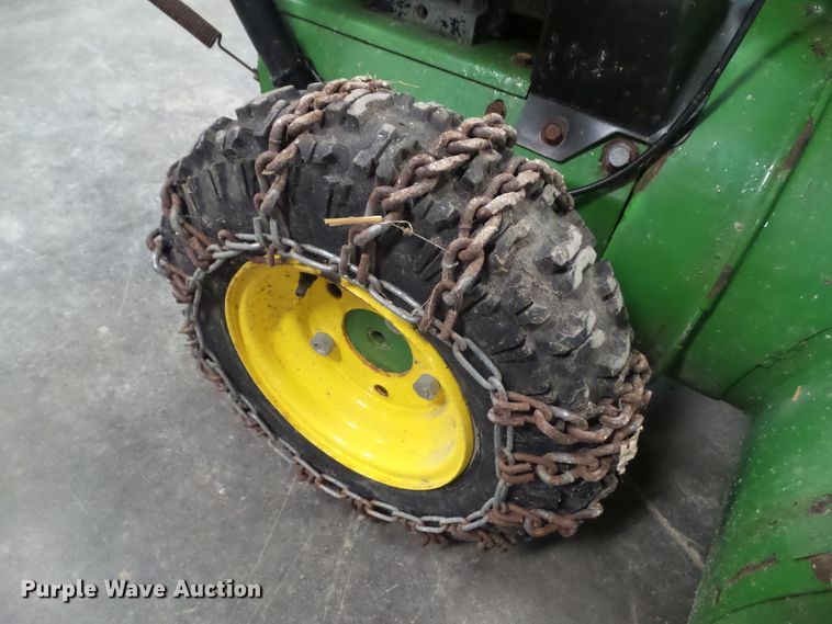 image for item EM9245 John Deere TRS27 snow blower