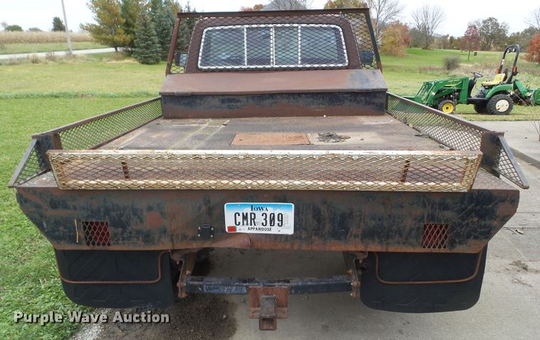 image for item EM9248 1979 Ford F250 flatbed pickup truck