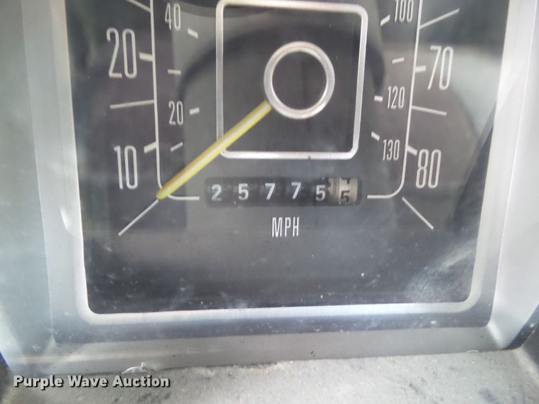 image for item EM9248 1979 Ford F250 flatbed pickup truck