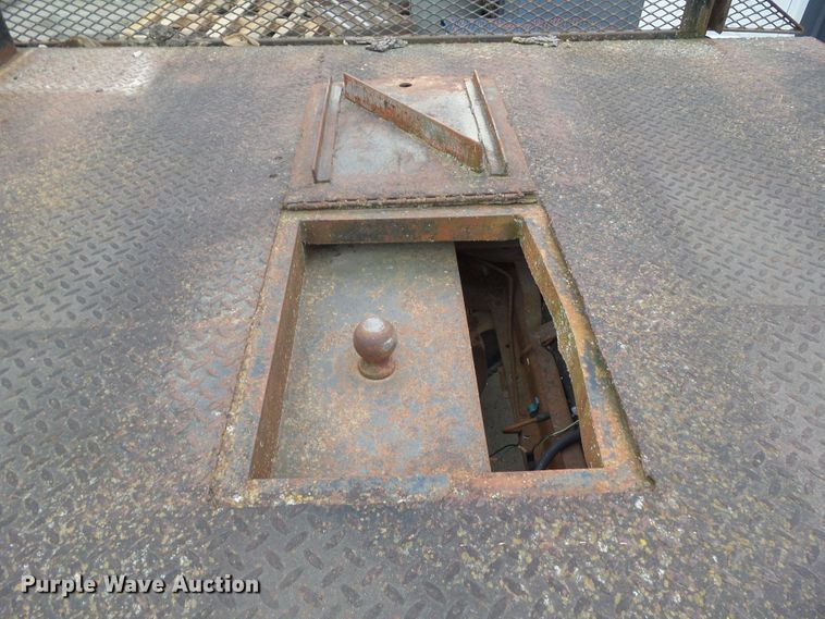 image for item EM9248 1979 Ford F250 flatbed pickup truck