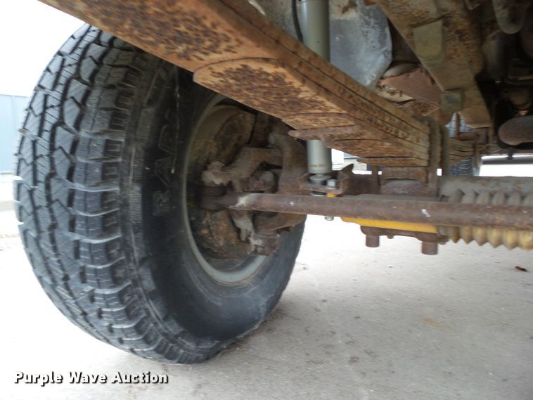 image for item EM9248 1979 Ford F250 flatbed pickup truck