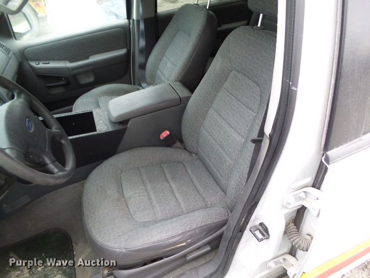 image for item EM9249 2003 Ford Explorer XLS SUV