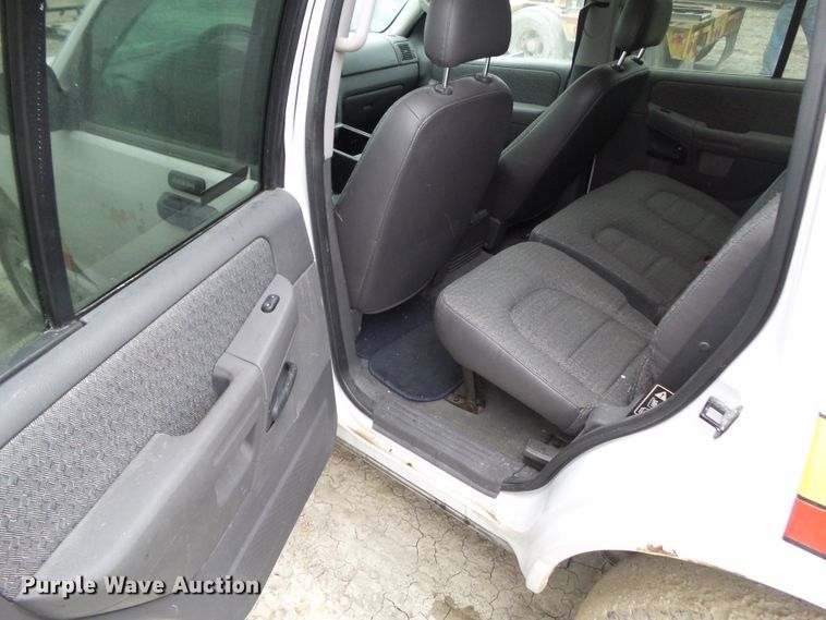 image for item EM9249 2003 Ford Explorer XLS SUV