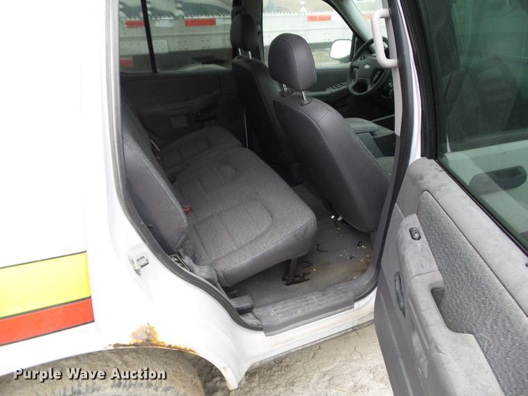 image for item EM9249 2003 Ford Explorer XLS SUV
