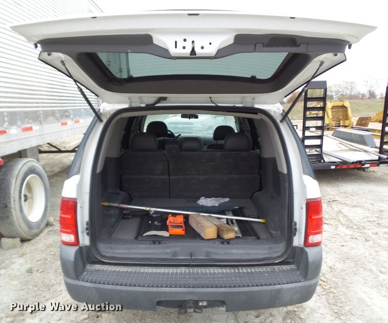 image for item EM9249 2003 Ford Explorer XLS SUV