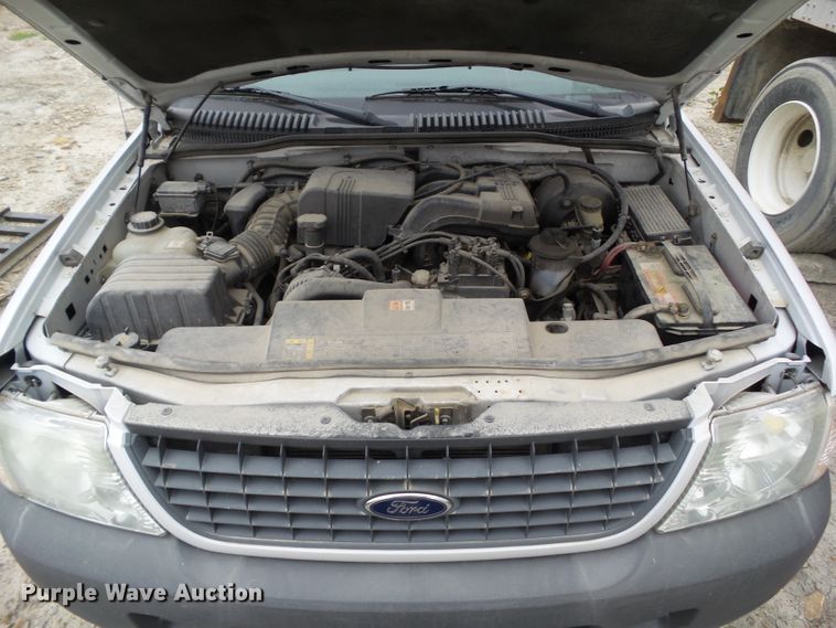 image for item EM9249 2003 Ford Explorer XLS SUV