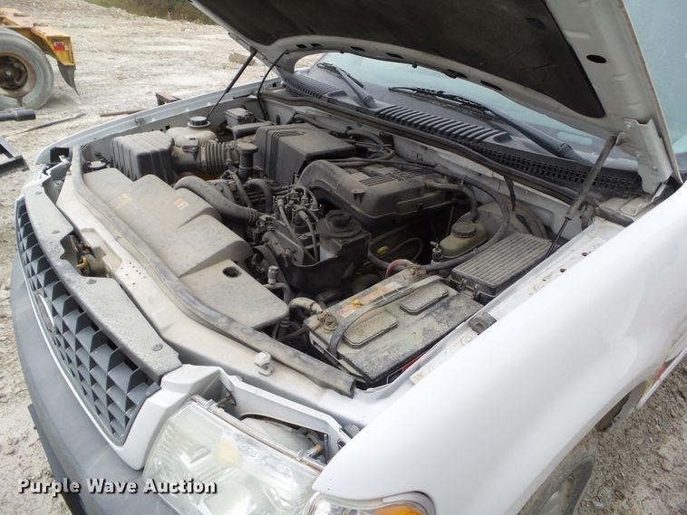 image for item EM9249 2003 Ford Explorer XLS SUV