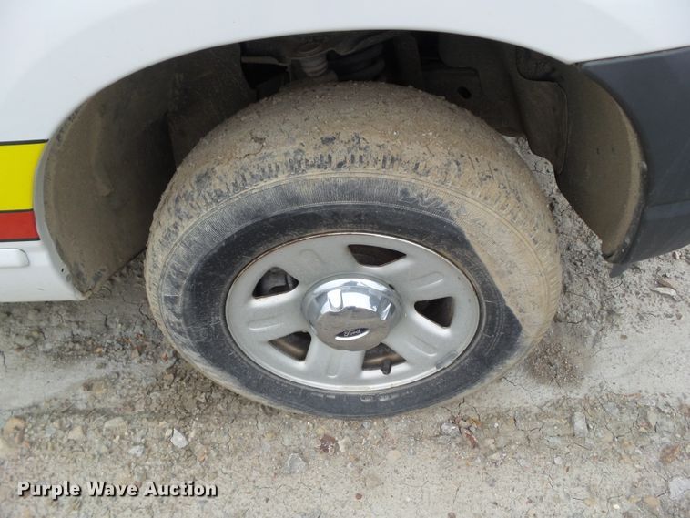 image for item EM9249 2003 Ford Explorer XLS SUV