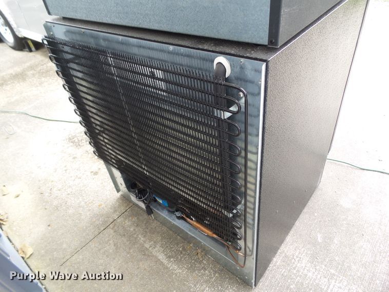 image for item EM9853 (2) Centramrk vending machines