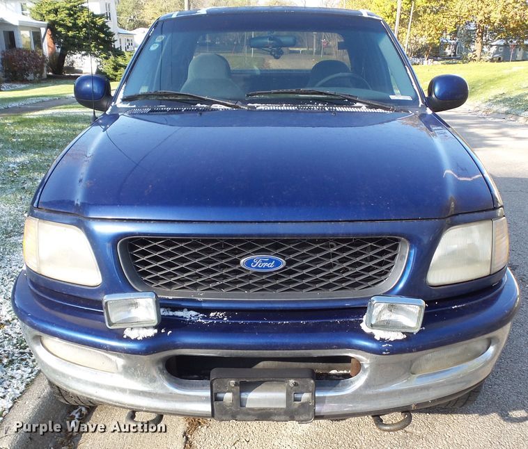 image for item EM9856 1997 Ford F150 SuperCab pickup truck