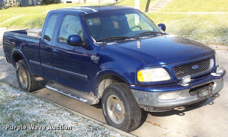 image for item EM9856 1997 Ford F150 SuperCab pickup truck