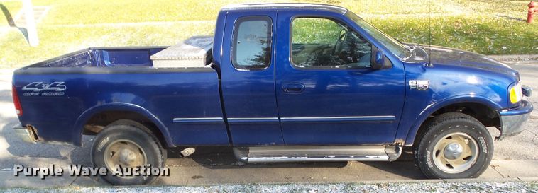 image for item EM9856 1997 Ford F150 SuperCab pickup truck