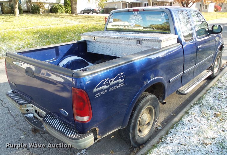 image for item EM9856 1997 Ford F150 SuperCab pickup truck