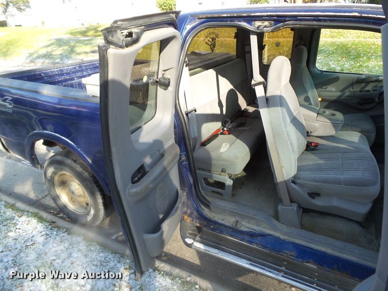 image for item EM9856 1997 Ford F150 SuperCab pickup truck