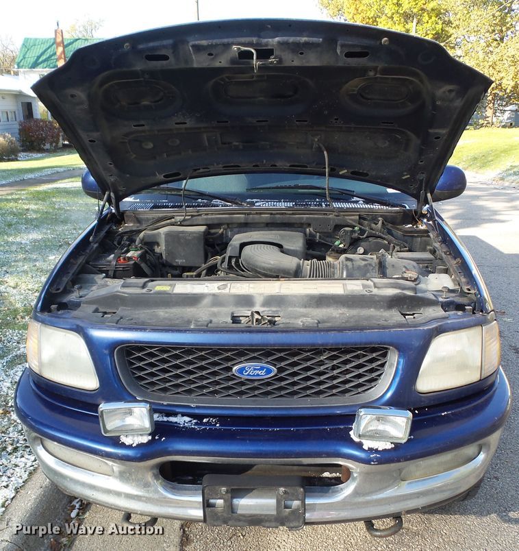 image for item EM9856 1997 Ford F150 SuperCab pickup truck