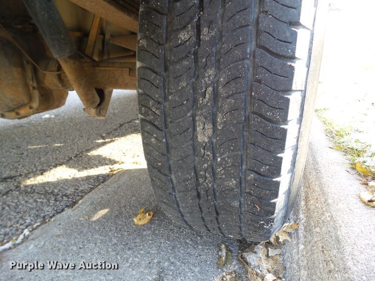 image for item EM9856 1997 Ford F150 SuperCab pickup truck