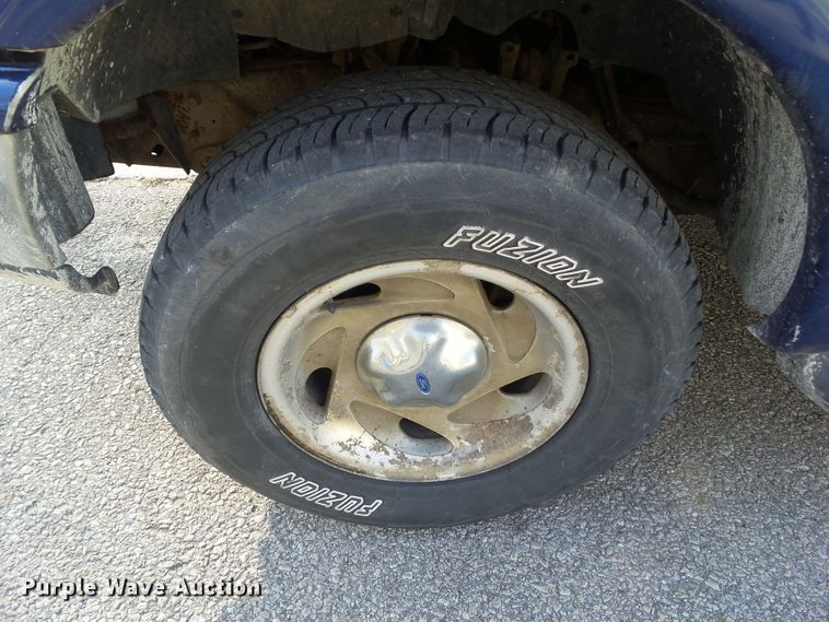 image for item EM9856 1997 Ford F150 SuperCab pickup truck