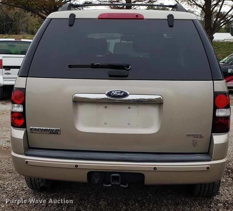 image for item ET9940 2006 Ford Explorer SUV