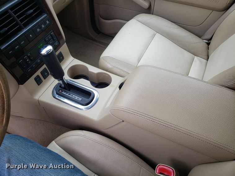 image for item ET9940 2006 Ford Explorer SUV