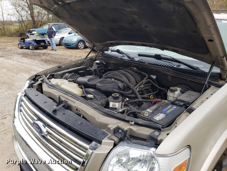 image for item ET9940 2006 Ford Explorer SUV