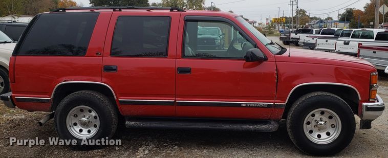 image for item ET9941 1999 Chevrolet Tahoe SUV