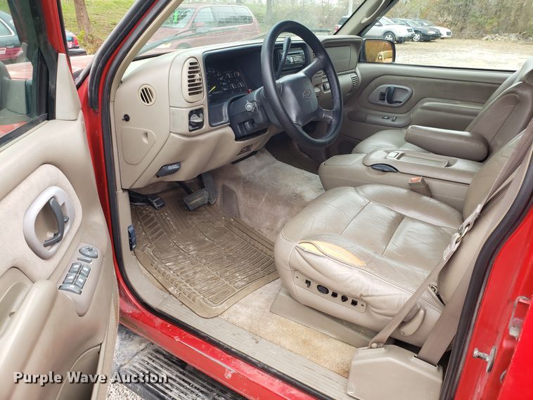 image for item ET9941 1999 Chevrolet Tahoe SUV