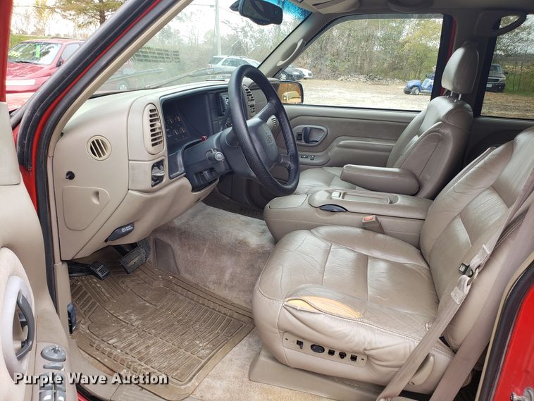 image for item ET9941 1999 Chevrolet Tahoe SUV