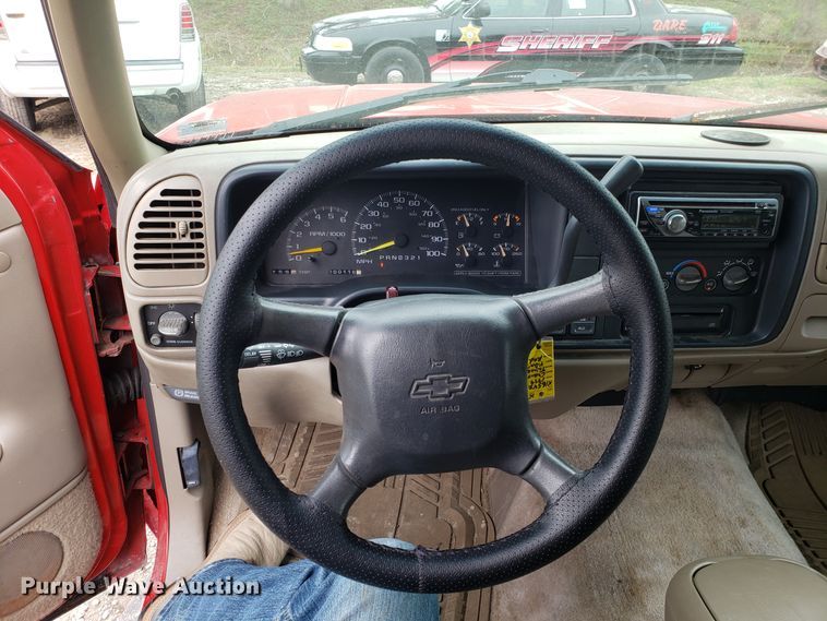 image for item ET9941 1999 Chevrolet Tahoe SUV