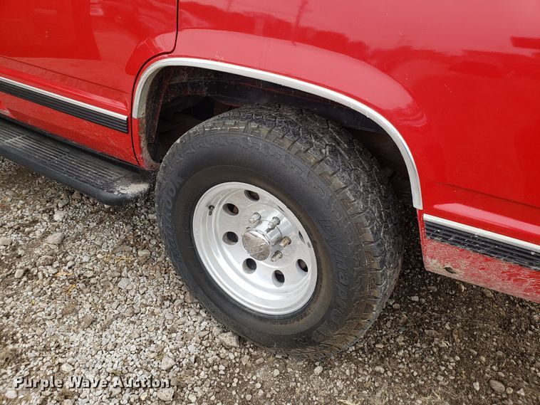 image for item ET9941 1999 Chevrolet Tahoe SUV