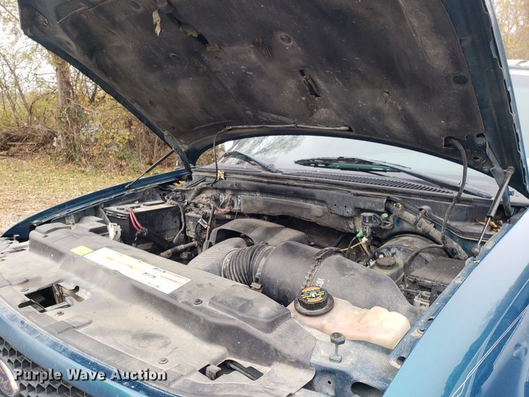 image for item ET9945 2001 Ford F150 SuperCrew pickup truck