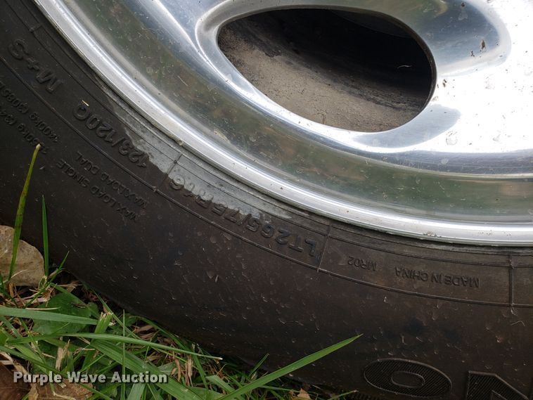 image for item ET9945 2001 Ford F150 SuperCrew pickup truck