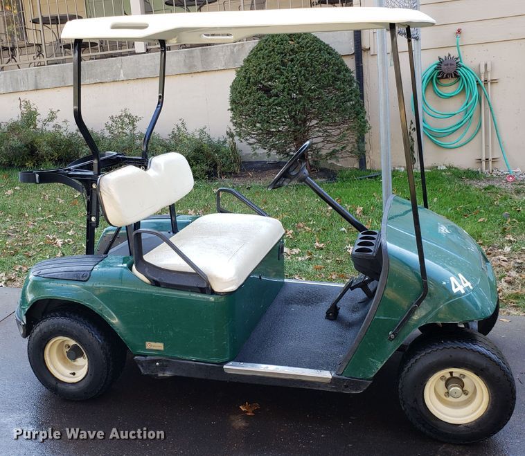 image for item ET9957 Ez-go golf cart