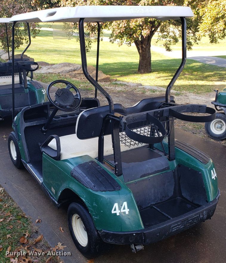 image for item ET9957 Ez-go golf cart