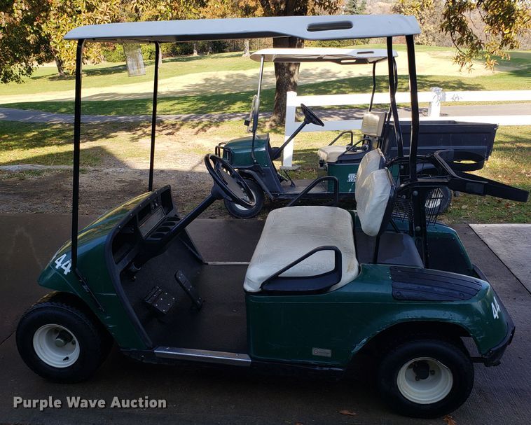 image for item ET9957 Ez-go golf cart