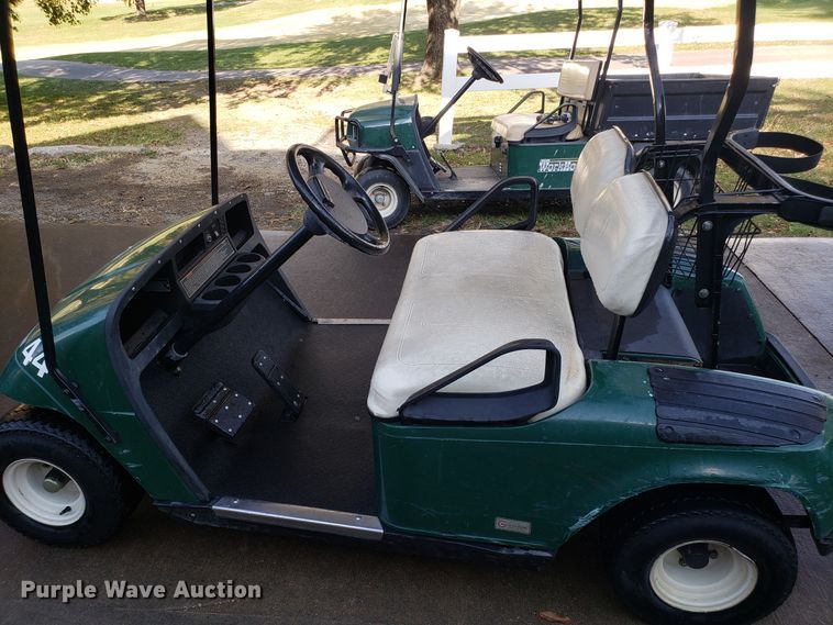 image for item ET9957 Ez-go golf cart