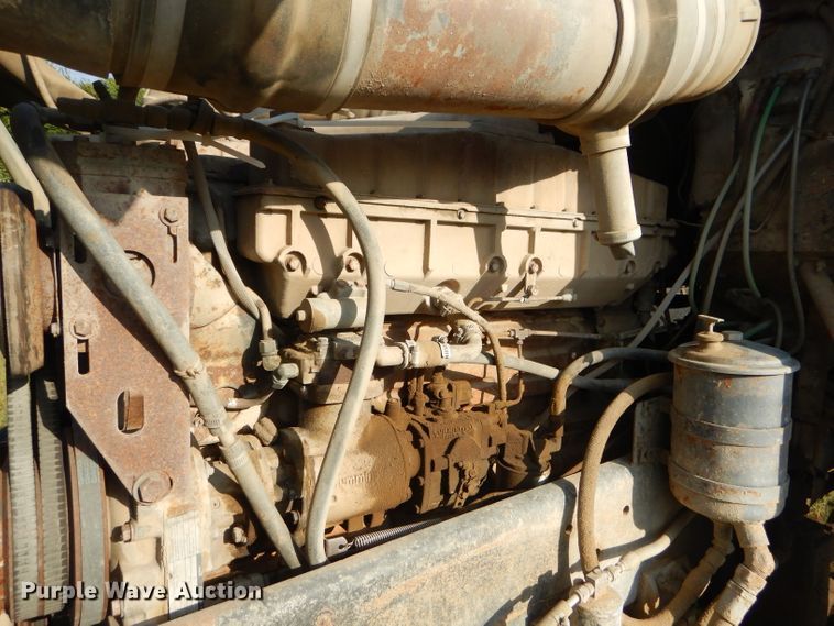 image for item EY9326 1980 Freightliner truck cab and chassis