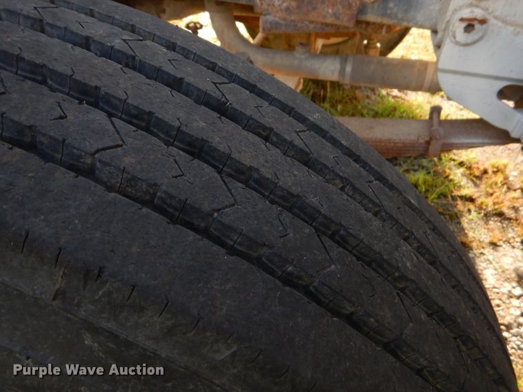 image for item EY9326 1980 Freightliner truck cab and chassis