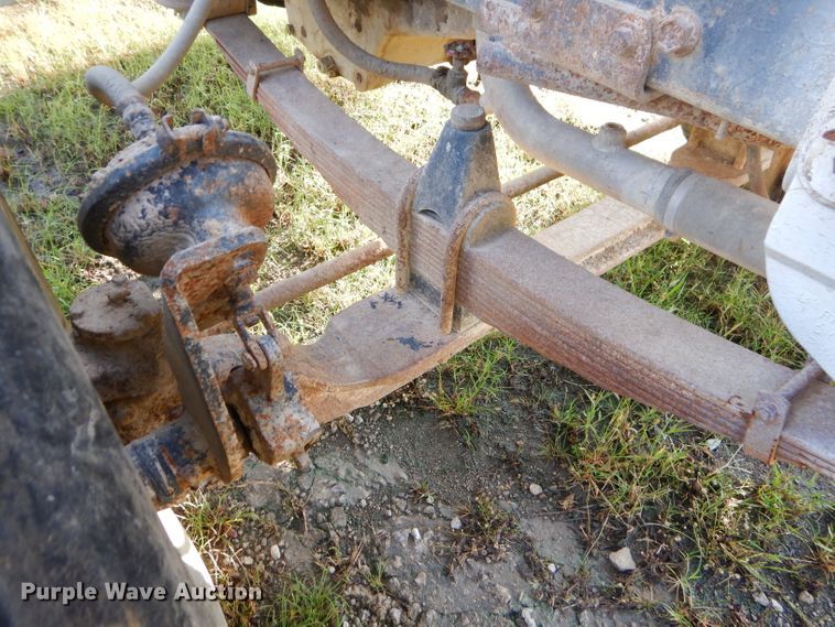 image for item EY9326 1980 Freightliner truck cab and chassis