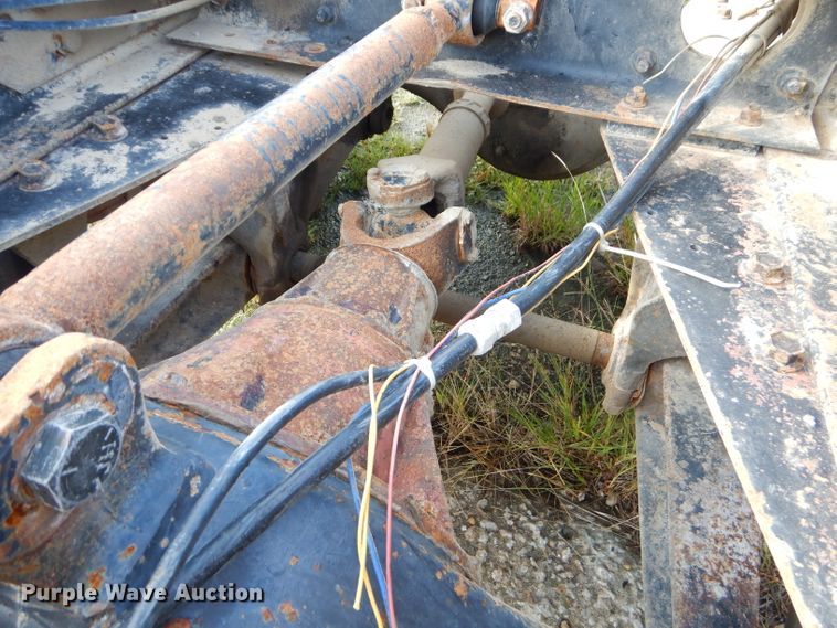 image for item EY9326 1980 Freightliner truck cab and chassis