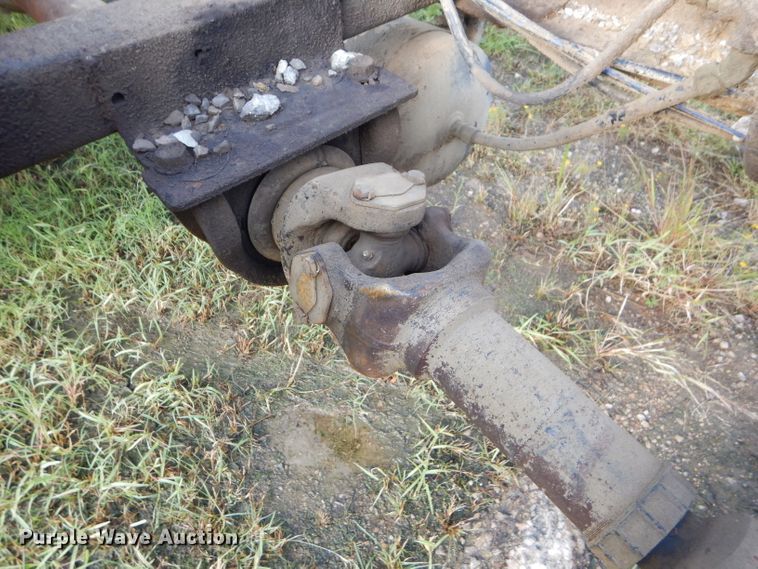 image for item EY9326 1980 Freightliner truck cab and chassis