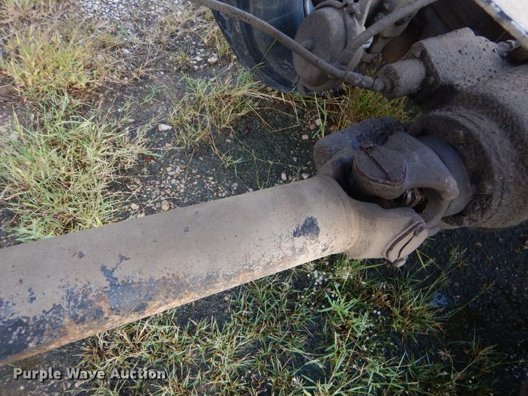 image for item EY9326 1980 Freightliner truck cab and chassis